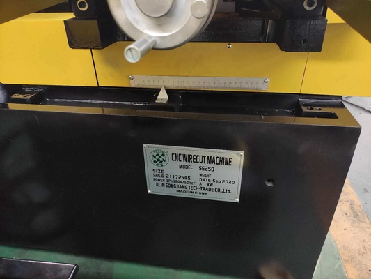 Послепродажное обслуживание CNC режущая драйверная машина EDM суперэкономичная Dk7725 для металла