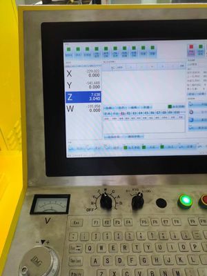 Высокоточная машина для бурения мелких отверстий EDM Sjd704wxl 500X400 для индивидуальных нужд