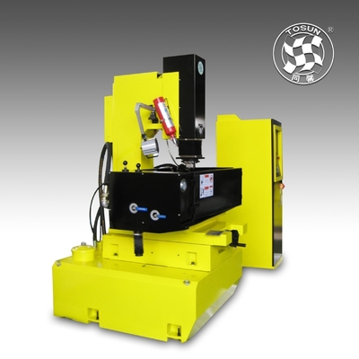 Металлическая Z-ось CNC с искровой эрозией Спенсерная машина EDM650 с послепродажным обслуживанием