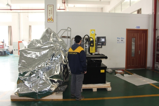 Зеркальная CNC-машина для опускания плит EDM 550h с Ra 0,2μm