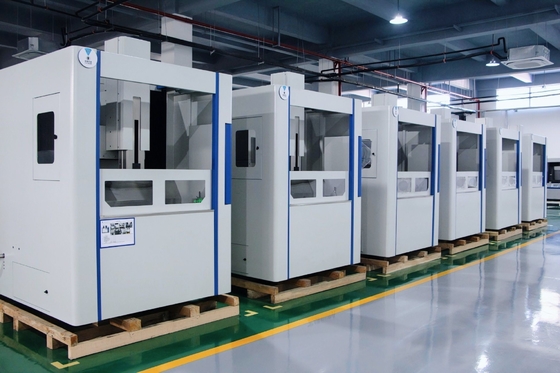 Автоматическая вертикальная фрезерная машина Vmc650 CNC с системой управления Fanuc