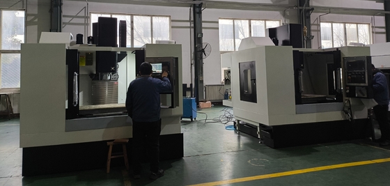 Горизонтальная наклонная проводная рельса CNC редукторная машина цепная Clk6140s с послепродажным обслуживанием