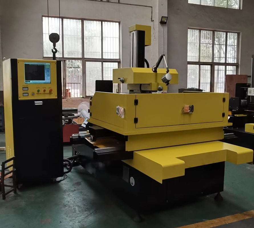 Продвинутая CNC-молибденовая электрическая выпускная машина с электрическим разрядом S800 для обработки металлов
